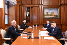   Ali Asadov se reunió con el asistente de Putin  