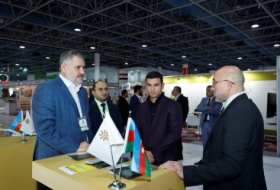 Las pequeñas y medianas empresas azerbaiyanas participan en una exposición internacional en Jeddah