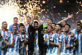  Messi y Argentina alcanzan la gloria en el Mundial con una épica victoria final sobre Francia 