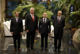 Embajador azerbaiyano presenta sus cartas credenciales al presidente cubano