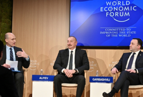   Ilham Aliyev participó en la reunión del panel en Davos - EN VIVO  
