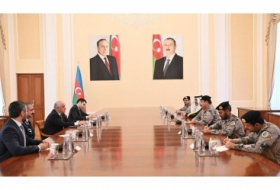 El Primer Ministro de Azerbaiyán se reunió con Director General de la Guardia Fronteriza del Reino de Arabia Saudita