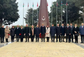 Ministro de Educación de Türkiye visita Azerbaiyán