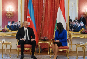   Presidentes de Azerbaiyán y Hungría celebran reunión ampliada  