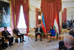   Presidente Ilham Aliyev: 