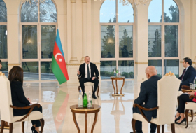   Presidente Aliyev: 