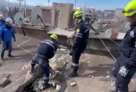   Rescatistas azerbaiyanos salvan a 16 personas en Türkiye -   VIDEO    