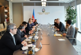 Se analizan las perspectivas de estrechar lazos entre Azerbaiyán y el Banco Mundial