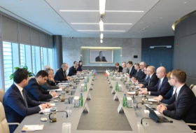 Azerbaiyán y Polonia debaten las perspectivas de cooperación económica