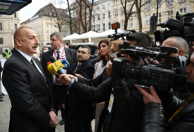   El Presidente de Azerbaiyán fue entrevistado por los canales de televisión en Múnich  