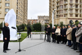  Presidente Ilham Aliyev participa en la inauguración del monumento al destacado compositor Tofig Guliyev 