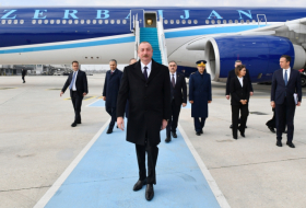   Presidente Ilham Aliyev llega a Türkiye en viaje de negocios  