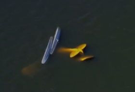 Dos avionetas colisionan en el aire y se estrellan contra un lago en Florida