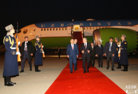   Presidente uzbeko visita Azerbaiyán  