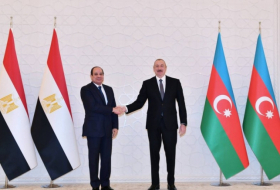  Presidente egipcio hace una llamada telefónica al presidente de Azerbaiyán 