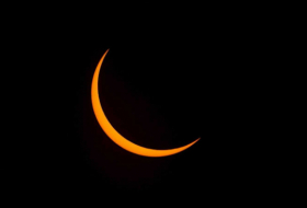 Un raro eclipse solar híbrido oscurece la ciudad australiana de Exmouth