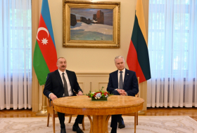  Comienza la reunión de los presidentes de Azerbaiyán y Lituania en formato reducido 