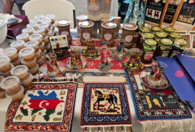 Piezas de la cultura azerbaiyana se exhibieron en México