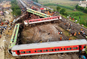  Más de 290 muertos en un accidente de tren en India; continúa la búsqueda de supervivientes 