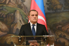   El ministro azerbaiyano de Asuntos Exteriores partió rumbo a Austria y Eslovaquia en visita de trabajo  