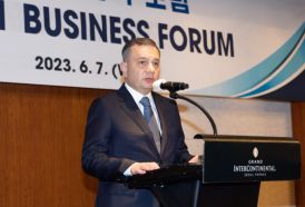 Seúl acoge un foro empresarial azerbaiyano-coreano