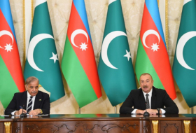   Ilham Aliyev y Mohammad Shahbaz Sharif hicieron declaraciones a la prensa  