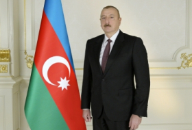  El Presidente de Azerbaiyán: 