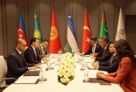 El ministro de Cultura de Azerbaiyán se reúne con el Secretario General de TURKSOY en Tashkent