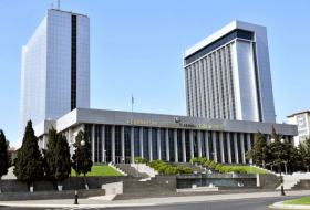   El Parlamento de Azerbaiyán hace un llamamiento a las organizaciones internacionales sobre los recientes acontecimientos en Francia  