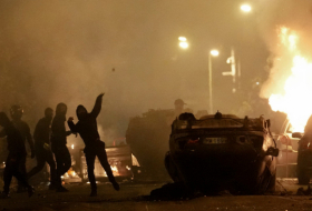 Menos del 10 % de los arrestados en los disturbios eran extranjeros, afirma el ministro del Interior de Francia