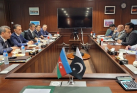 Se discuten las perspectivas de cooperación en el transporte entre Azerbaiyán y Pakistán