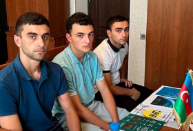  La Defensora del Pueblo de Azerbaiyán se reúne con futbolistas armenios detenidos en la frontera 
