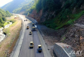 Se está construyendo la carretera Toghanali-Kalbajar-Istisu