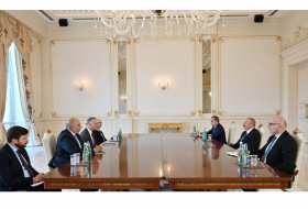   Presidente Ilham Aliyev recibe al asesor principal del Departamento de Estado de EE.UU. para las negociaciones del Cáucaso  