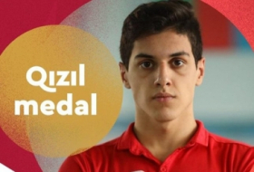 Nadador azerbaiyano gana el oro mundial y se clasifica para los Juegos Paralímpicos de París 2024
