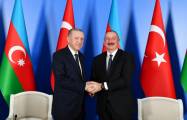  Erdogan llama por teléfono a Ilham Aliyev 