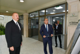  Ilham Aliyev participó en la inauguración de la escuela en Khirdalan 