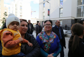  Otras 25 familias que regresaron a la ciudad de Fuzuli recibieron las llaves de sus casas 