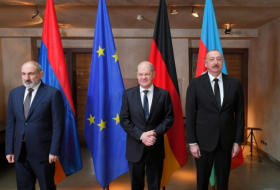  Ilham Aliyev se reúne con Scholz y Pashinián 