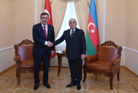  Vicepresidente turco felicita al Primer Ministro azerbaiyano 