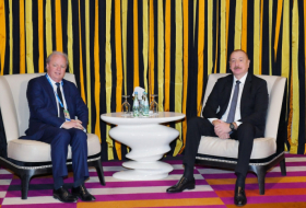   Presidente de Azerbaiyán se reúne en Múnich con el director general del Banco Mundial  