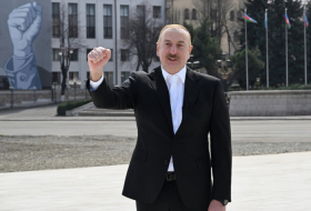  Presidente de Azerbaiyán: 