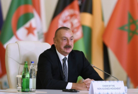  Presidente de Azerbaiyán: Francia sigue una política de presión abierta y discriminación contra los musulmanes 