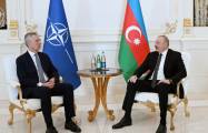   Presidente Ilham Aliyev se reúne en privado con el secretario general de la OTAN  