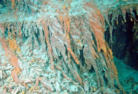 Una poderosa bacteria podría hacer desaparecer los restos del Titanic
