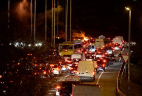 España: Cortan carreteras y vías de tren en Cataluña por el encarcelamiento de sus líderes
