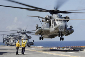Una ventanilla de un helicóptero militar de EE.UU. cae sobre un alumno de primaria en Japón
