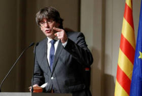 Puigdemont fija el reconocimiento internacional de la república catalana como meta