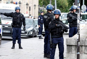 Detienen a conductor tras embestir contra barreras protectoras de una mezquita en Francia