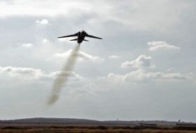 Un avión de la fuerza aérea siria se estrella en el sur de Turquía - primer ministro turco